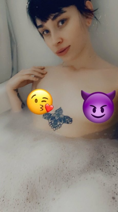 babybaphomet92 nude leak onlyfans