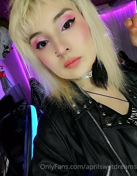 aprilswetdreams onlyfans content