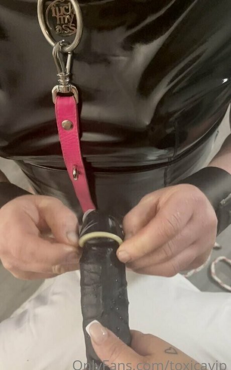 toxicavip only fans photos