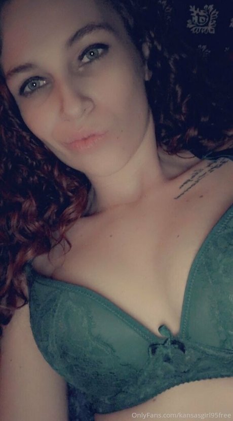 kansasgirl95free onlyfans naked pics