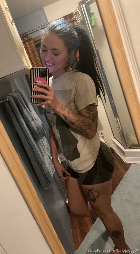 ladyjayyy23 onlyfans pic