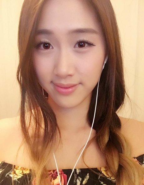 Yougelly only fans pics