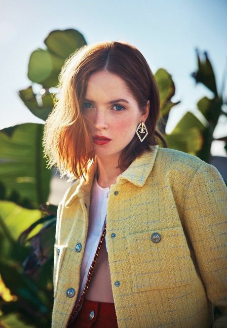 Ellie Bamber only fans free