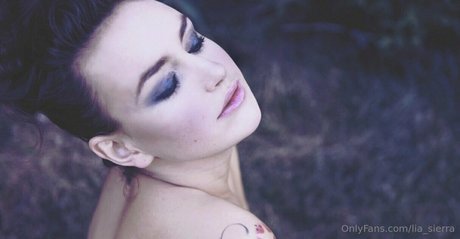 lia sierra onlyfans nude