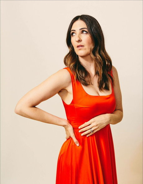 D Arcy Carden only fans pics