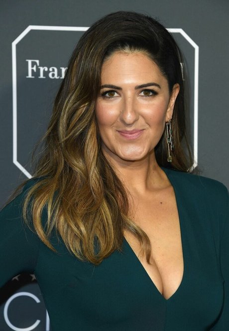 D Arcy Carden onlyfans strip