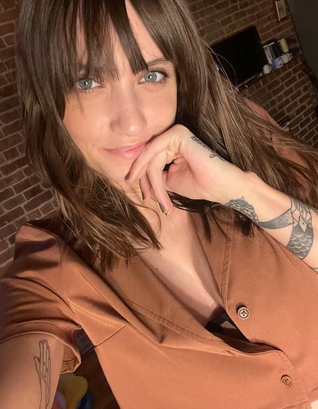 Alanah Mackie onlyfans naked leak