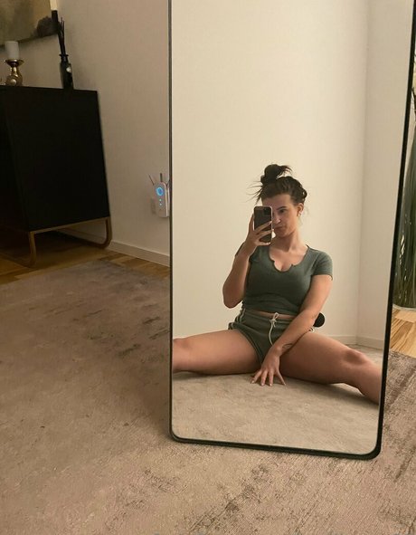 badlizzyy66 leaked onlyfans nude