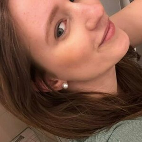 badlizzyy66 onlyfans model