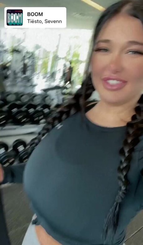 roxnour onlyfans tits