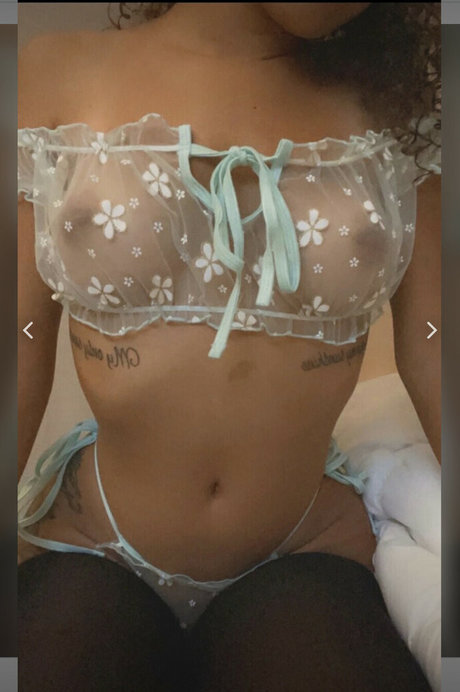 ittybittycutie02 onlyfans model