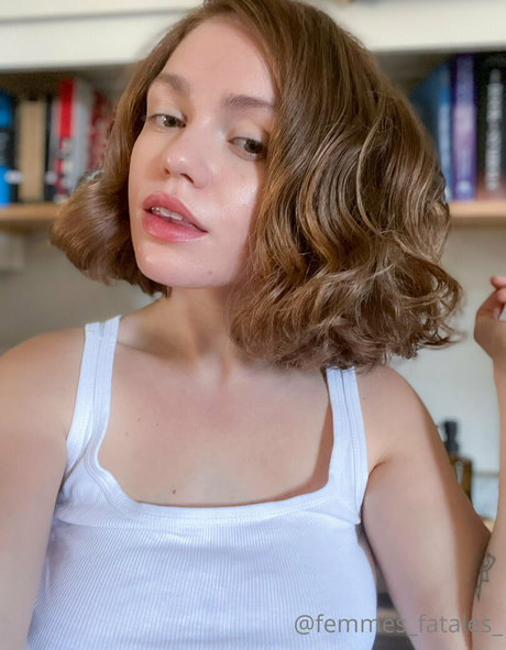 femmes fatales_ onlyfans post