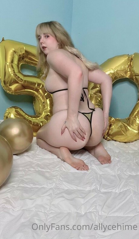 AllyceHime onlyfans posts