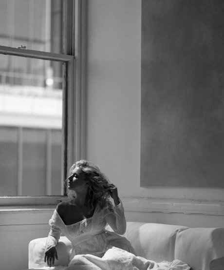 Julia Schlaepfer desnuda onlyfans