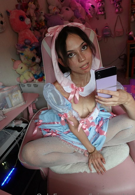 Krissi Pookie nude onlyfans