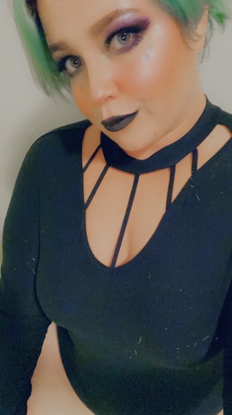 unsupervised housewife onlyfans leajs