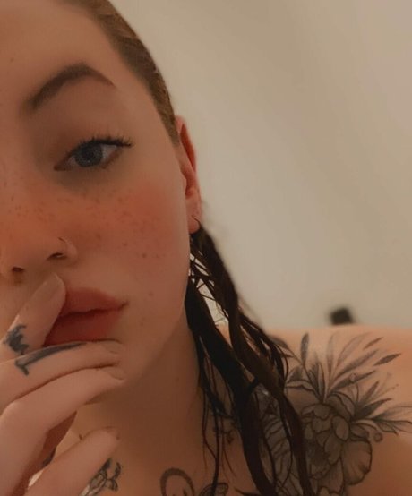 molly p a penny onlyfans tits