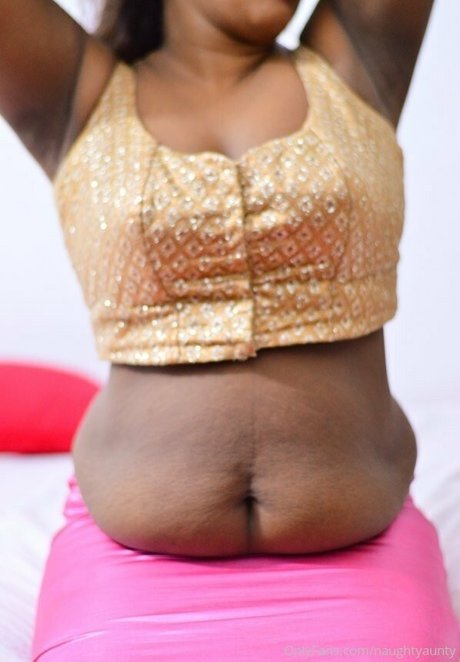 naughtyaunty is on onlyfans