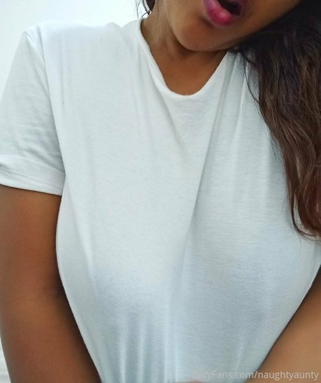 naughtyaunty nude onlyfans leak