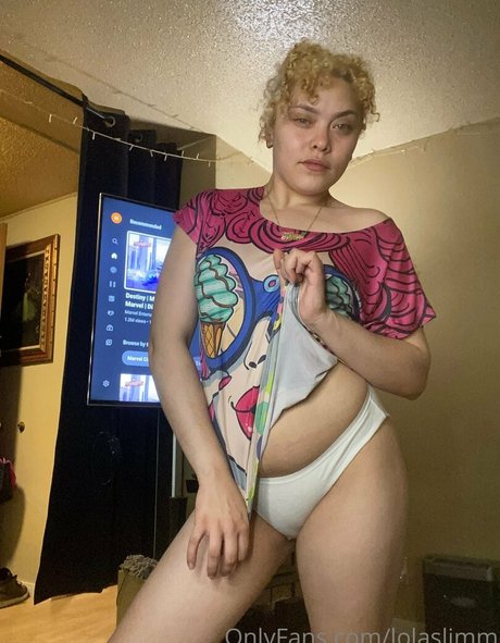 lolaslimm onlyfans model