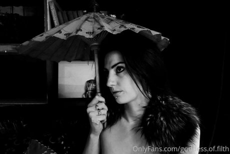 goddess of filth Profile pic