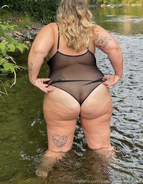 peachyinwonderland porn only fans