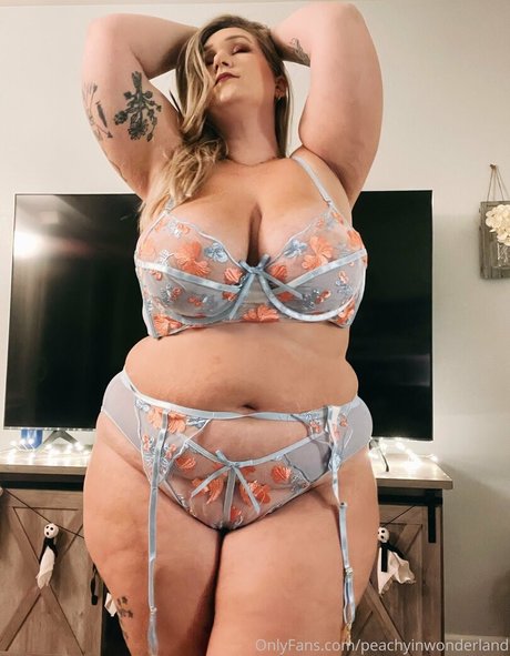 peachyinwonderland onlyfans pics leaked