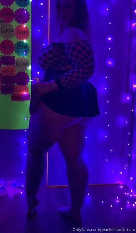 peachyinwonderland onlyfans de