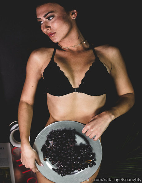 nataliagetsnaughty only fans pics