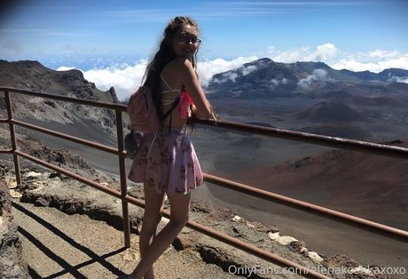 Elenakoshkaxoxo nude only fans leaks