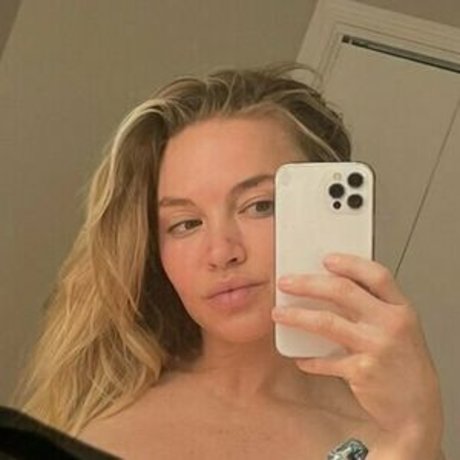 Mary Abx onlyfans photos