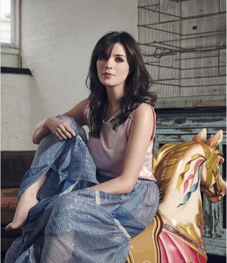 Aisling Bea topless onlyfans