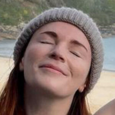 Aisling Bea onlyfans striptease