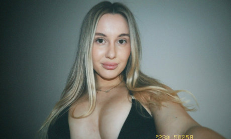 emmachesters sexy onlyfans