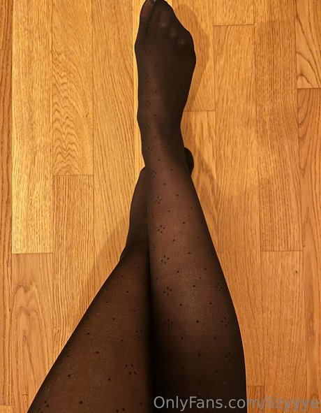 lizyyye only fans nude leaks