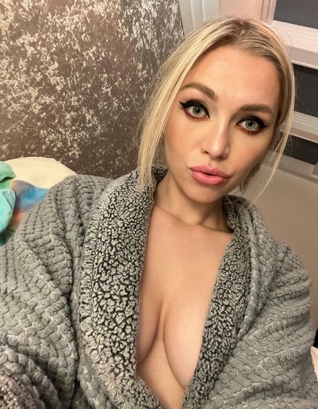 loveachloe naked onlyfans pics