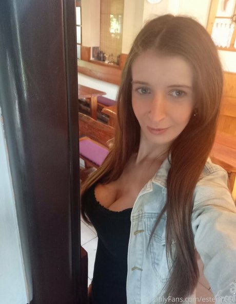 esterfreee free onlyfans