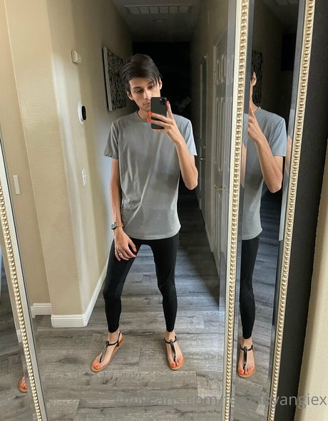 laneandangie onlyfans nude leak