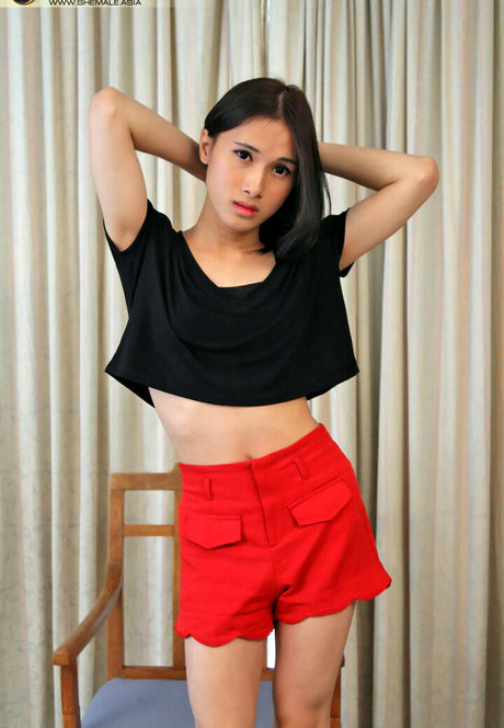 Ladyboy Pooh onlyfans nude photos