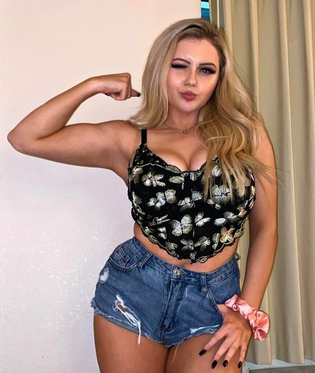 Larkan Danielle onlyfans posts