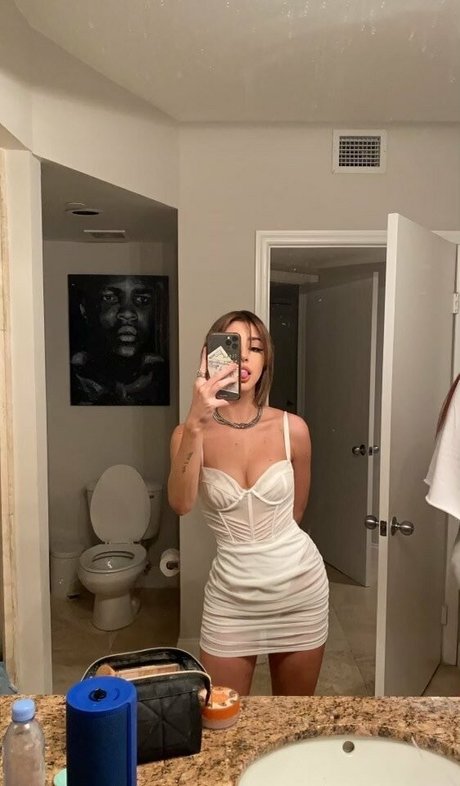 epixemily nudes onlyfans leaked