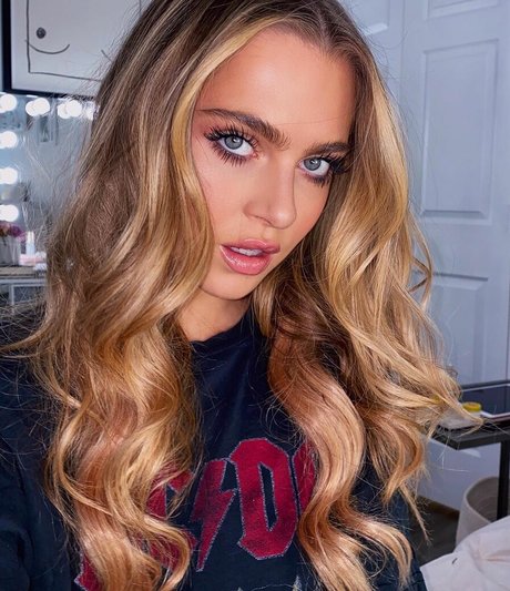 Anne Winters onlyfans nudes