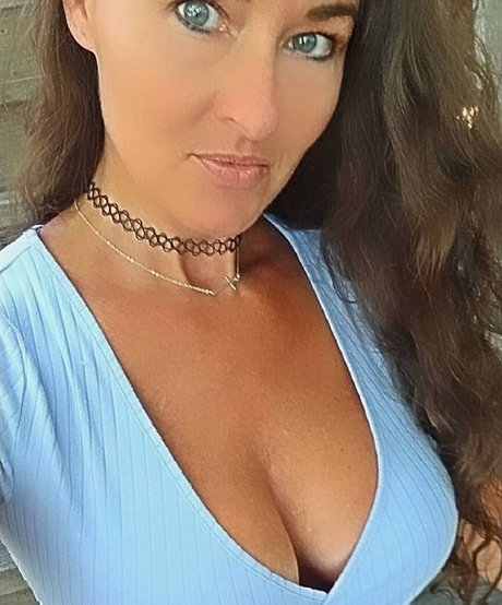 Baddie2thebone naked only fans