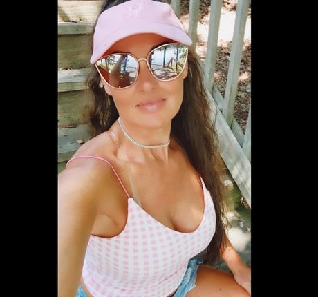 Baddie2thebone onlyfans leak nude