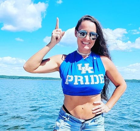 Baddie2thebone leaked only fans