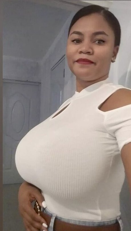 Gisselle F onlyfans naked leak