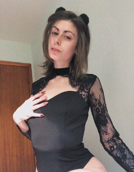 jezebellefree only fans naked