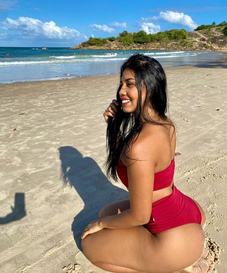 Rebeca Tamonzinha leaked onlyfans.