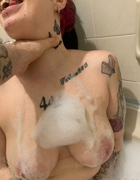 aztec420uk naked onlyfans pics