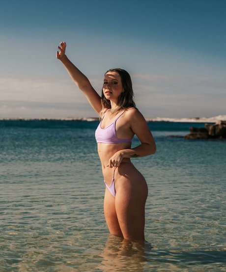 Sarah Senecal leaked onlyfans pics